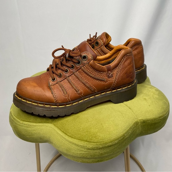 Dr. Martens Women’s Tan Oxfords - Picture 1 of 10